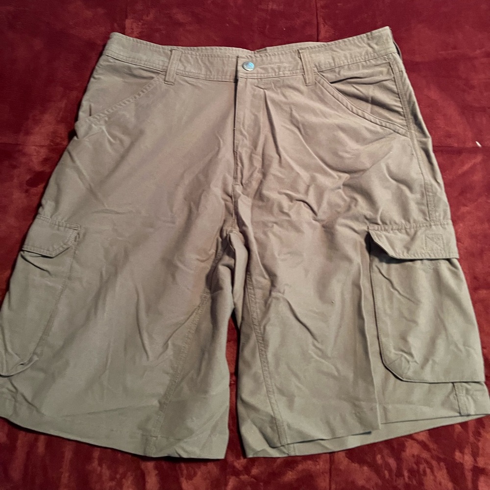 Shorts size 38.
